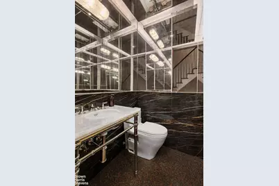 238 1/2 E 83rd Street, New York City, NY 10028 - Photo 5