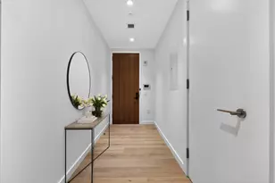 135 E 47th St, New York, NY 10017 - Photo 5