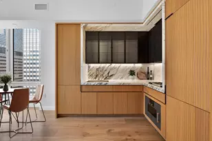 135 E 47th St, New York, NY 10017 - Photo 1