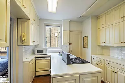 136 E 64th Street #PHC, New York City, NY 10065 - Photo 9