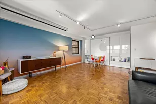 579 W 215th St, New York City, NY 10034 - Photo 3