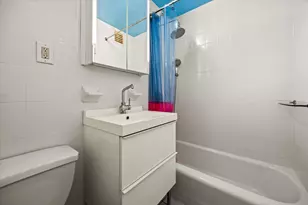 579 W 215th St, New York City, NY 10034 - Photo 9