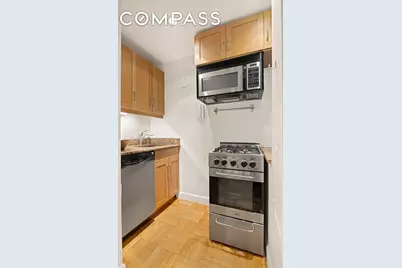 166 E 63rd Street #8L, New York, NY 10065 - Photo 5