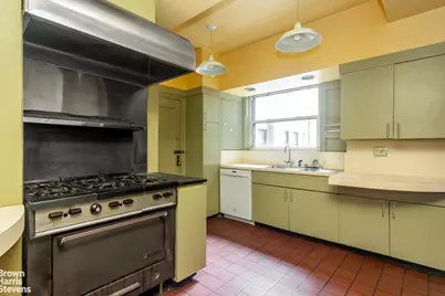 133 E 64th Street #3B, New York, NY 10021 - Photo 9