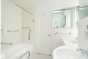 133 E 64th St, New York City, NY 10021 - Photo 15