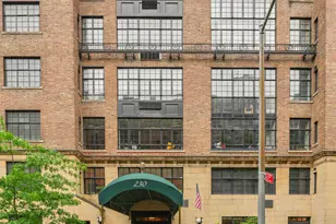 230 E 50th St, New York City, NY 10022 - Photo 13