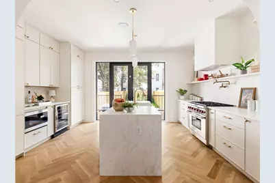287 Midwood Street, New York City, NY 11225 - Photo 3