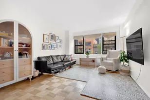345 E 52nd St, New York City, NY 10022 - Photo 1