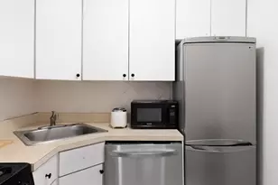 330 E 49th St, New York City, NY 10017 - Photo 3