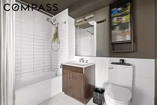 535 W 52nd St, New York City, NY 10019 - Photo 3