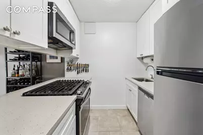 300 Rector Place #8N, New York City, NY 10280 - Photo 3