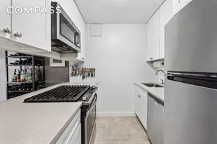 300 Rector Pl, New York City, NY 10280 - Photo 3