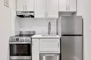 339 W 19th St, New York, NY 10011 - Photo 5