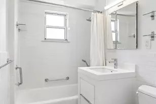 2 Charlton St, New York City, NY 10013 - Photo 9