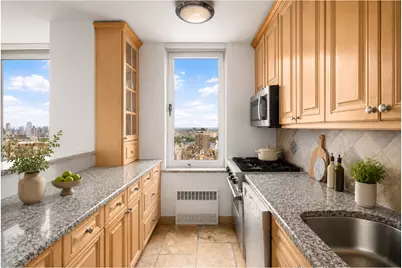 200 E 89th Street #38A, New York City, NY 10128 - Photo 7