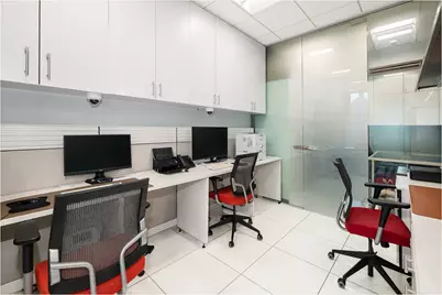 50 W 47th Street #2007, New York City, NY 10036 - Photo 5