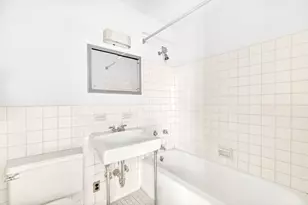 200 E 74th St, New York City, NY 10021 - Photo 13