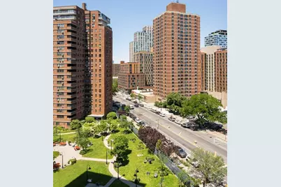268 E Broadway #A905, New York City, NY 10002 - Photo 5