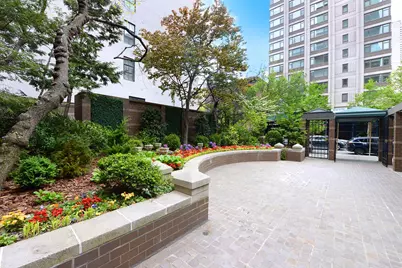 188 E 64th Street #402, New York City, NY 10065 - Photo 13