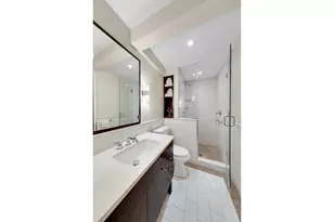 350 Bleecker St, New York City, NY 10014 - Photo 19