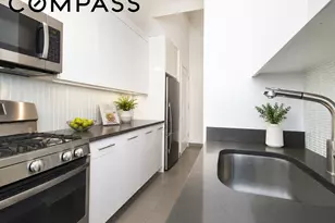 310 E 46th St, New York City, NY 10017 - Photo 5