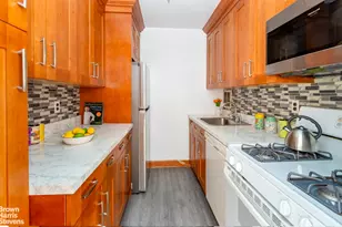 130 E 18th St, New York City, NY 10003 - Photo 5