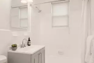 347 E 53rd St, New York City, NY 10022 - Photo 13