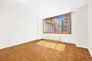 235 E 40th St, New York City, NY 10016 - Photo 3