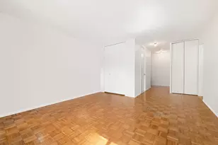 235 E 40th St, New York City, NY 10016 - Photo 7