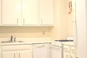305 E 24th St, New York City, NY 10010 - Photo 5
