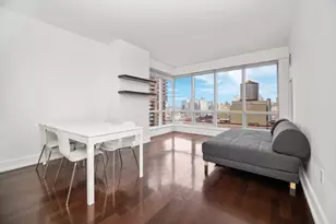 350 W 42nd St, New York City, NY 10036 - Photo 5