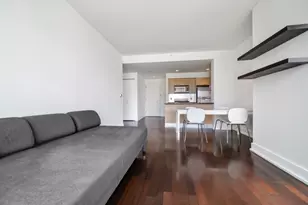 350 W 42nd St, New York City, NY 10036 - Photo 7