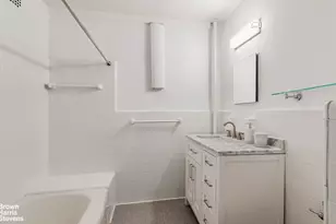 525 W 235th St, New York City, NY 10463 - Photo 13