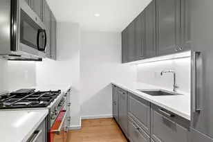 135 W 70th St, New York City, NY 10023 - Photo 5
