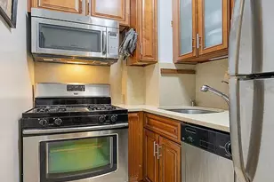 200 E 36th St, New York City, NY 10016 - Photo 7