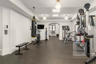 205 W 57th St, New York City, NY 10019 - Photo 15