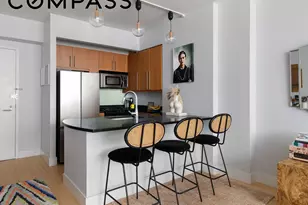 242 E 25th St, New York City, NY 10010 - Photo 3