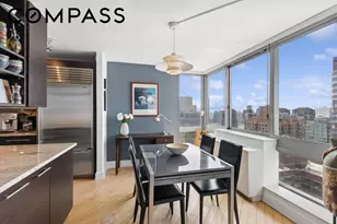 235 E 55th St, New York, NY 10022 - Photo 3