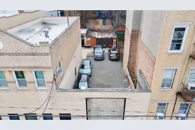 31-30 14th Street, New York City, NY 11106 - Photo 5