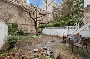 325 W 22nd St, New York City, NY 10011 - Photo 7