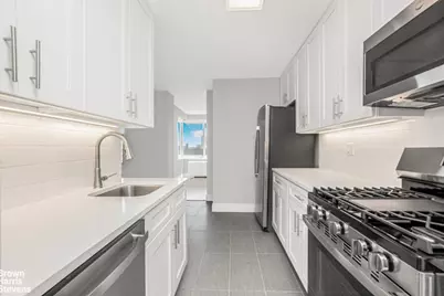 3333 Henry Hudson Parkway #8B, New York City, NY 10463 - Photo 3