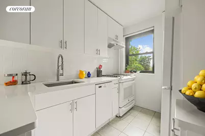 325 Clinton Avenue #4G, Brooklyn, NY 11205 - Photo 5
