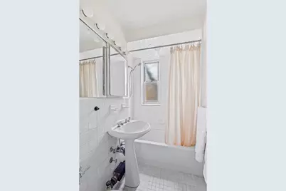 60 E 9th Street #621, New York City, NY 10003 - Photo 5