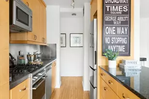 250 W 89th St, New York City, NY 10024 - Photo 3