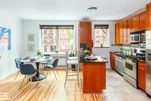 310 W 55th St, New York City, NY 10019 - Photo 3