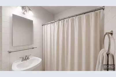 107 W 68th Street #1C, New York, NY 10023 - Photo 9