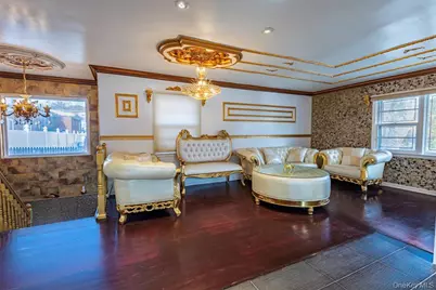 244-19 Grand Central Parkway, New York City, NY 11362 - Photo 3