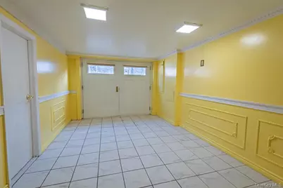244-19 Grand Central Parkway, New York City, NY 11362 - Photo 15