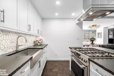 315 W 70th Street #16L, New York City, NY 10023 - Photo 5