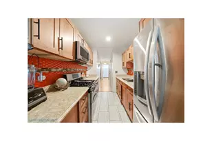 4425 Richardson Ave, New York City, NY 10470 - Photo 7